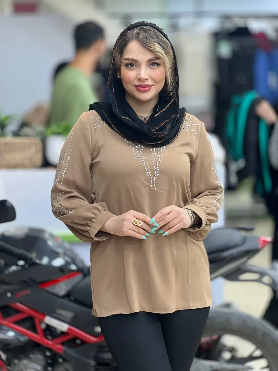 شومیز نیلو